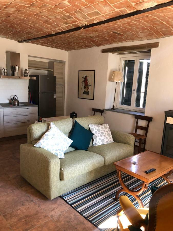 Modern Farmhouse Apartment Montabone ภายนอก รูปภาพ